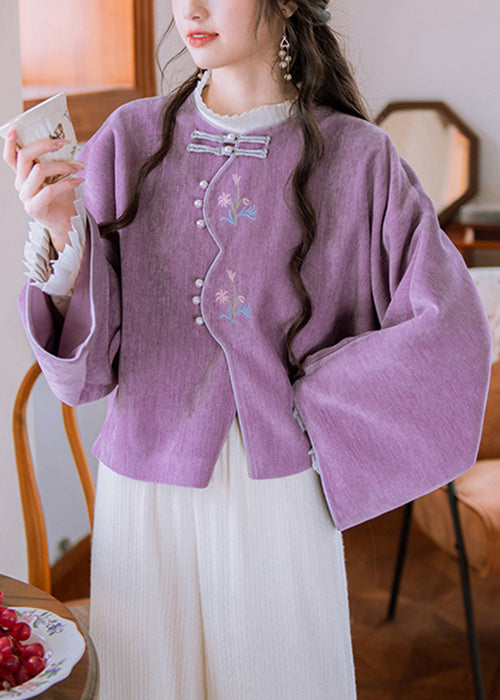 Well Tailored Coat with a Graceful Silhouette