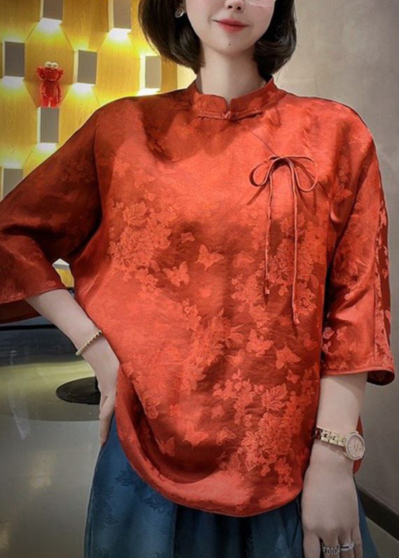 Effortlessly Elegant Top with a Timeless Design