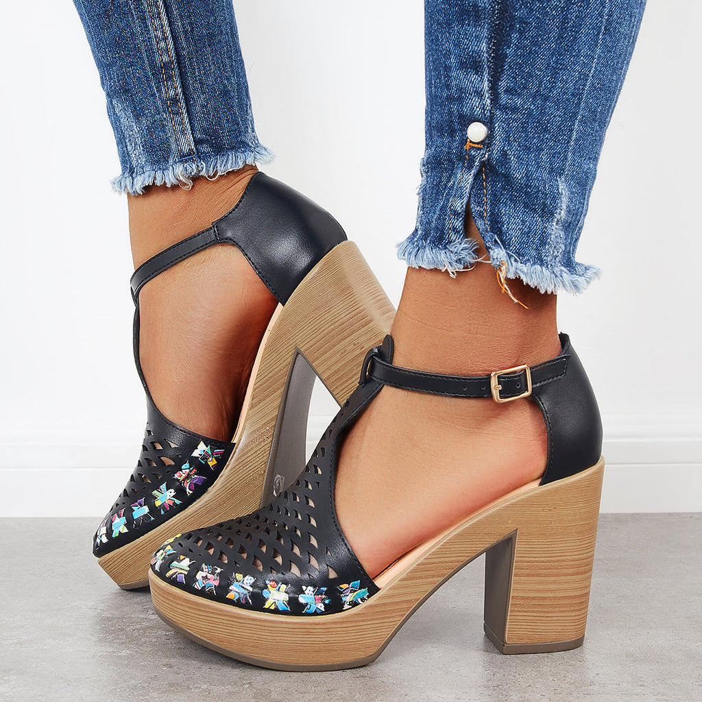 Classic Orthopedic Sandals with Timeless Style