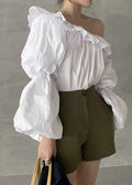 Effortlessly Elegant Blouse with a Timeless Design