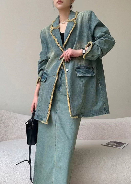 Well Tailored Coat with a Graceful Silhouette