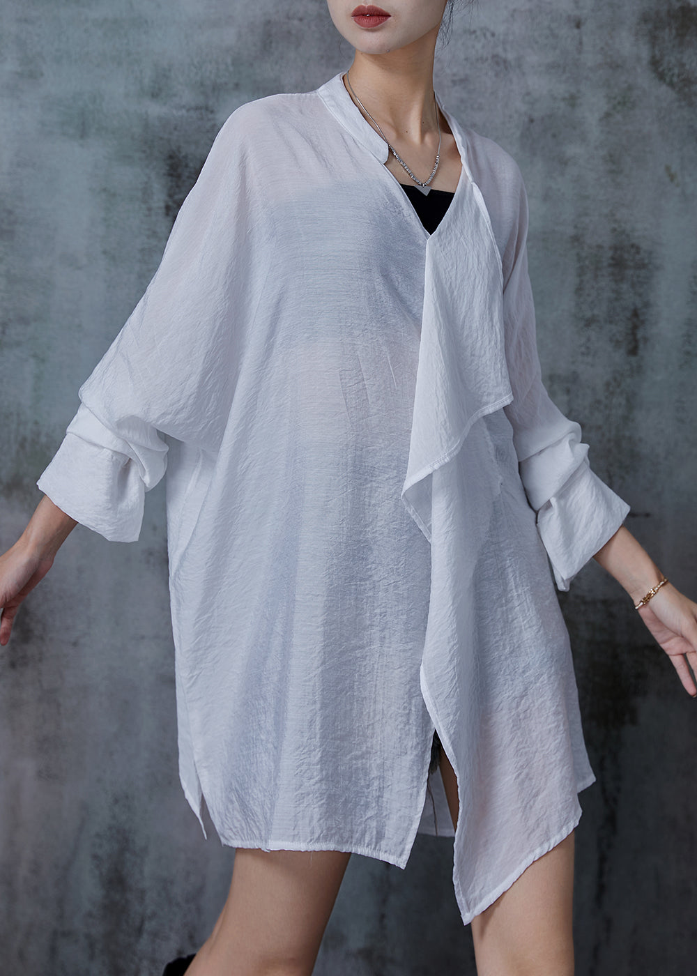 Well Tailored Shirt with a Graceful Silhouette