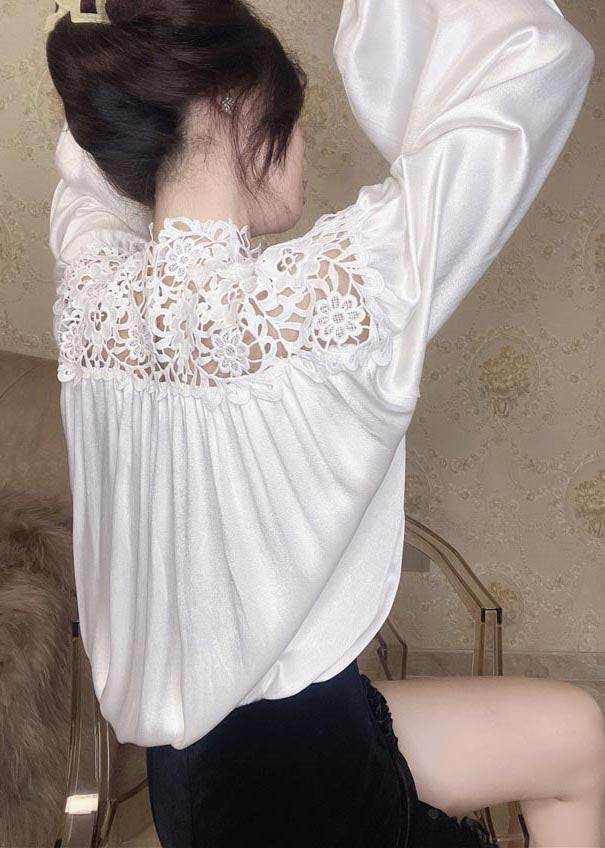 Effortlessly Elegant Blouse with a Timeless Design