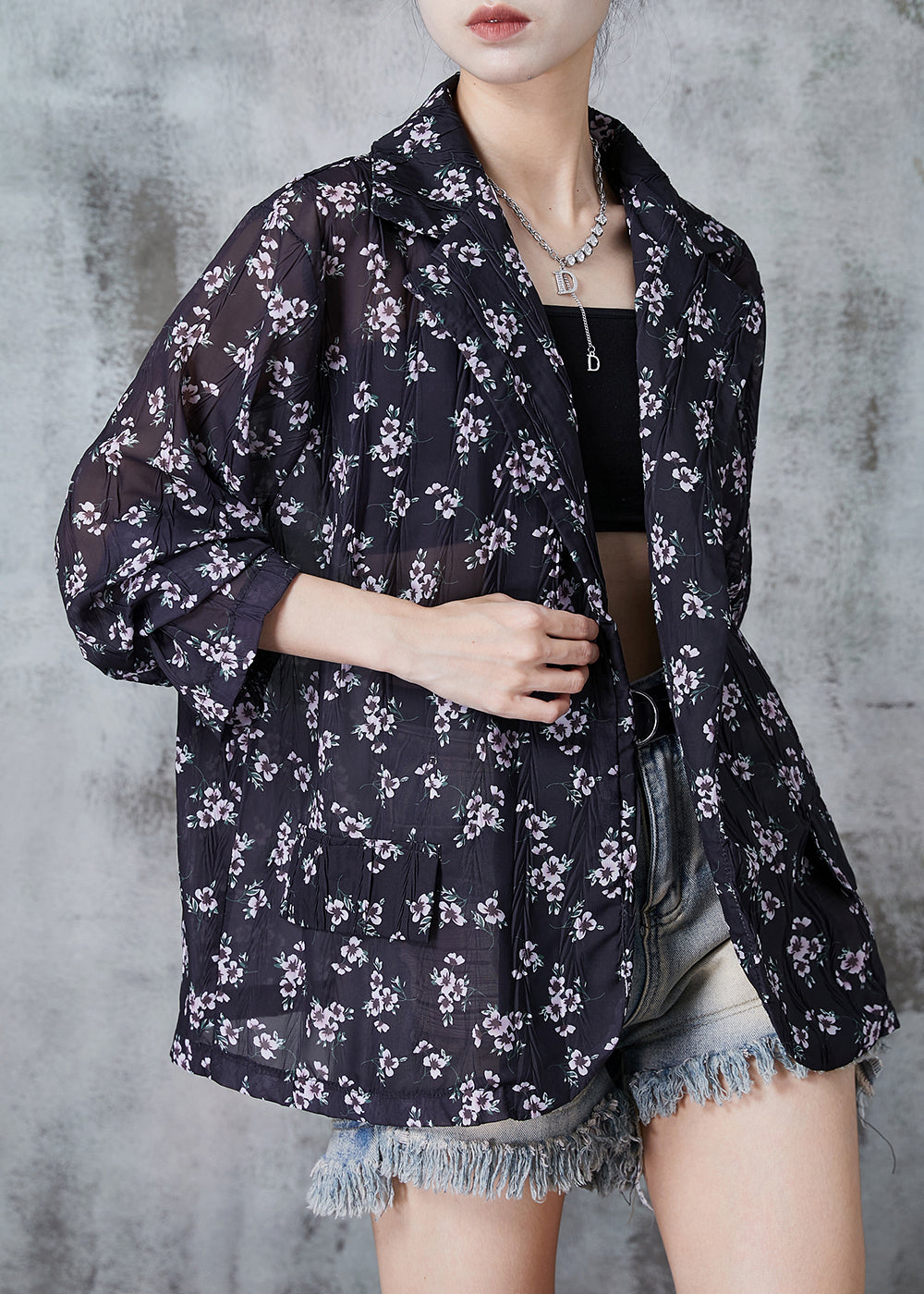 Well Tailored Jacket with a Graceful Silhouette