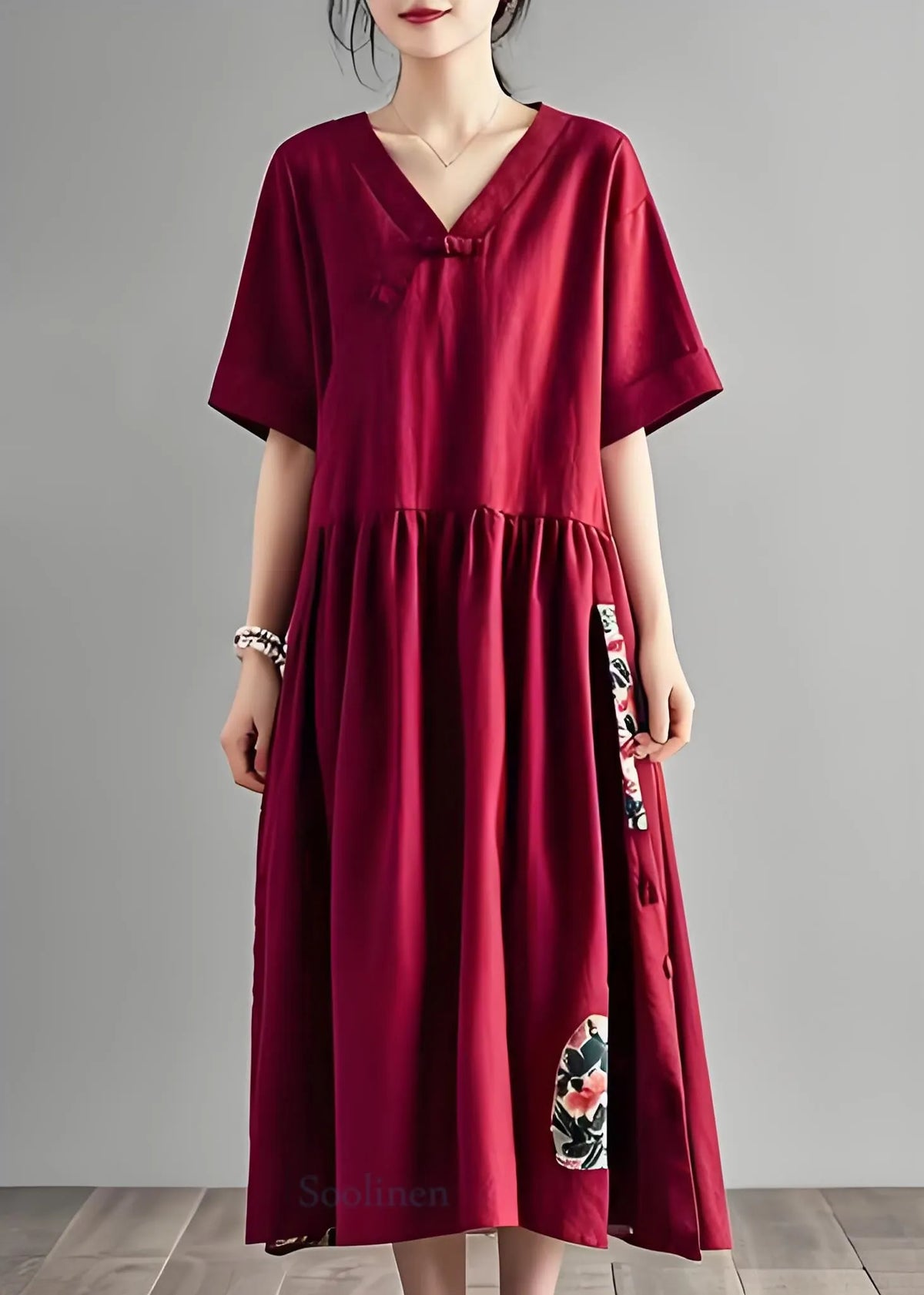 Effortlessly Elegant Dress with a Timeless Design