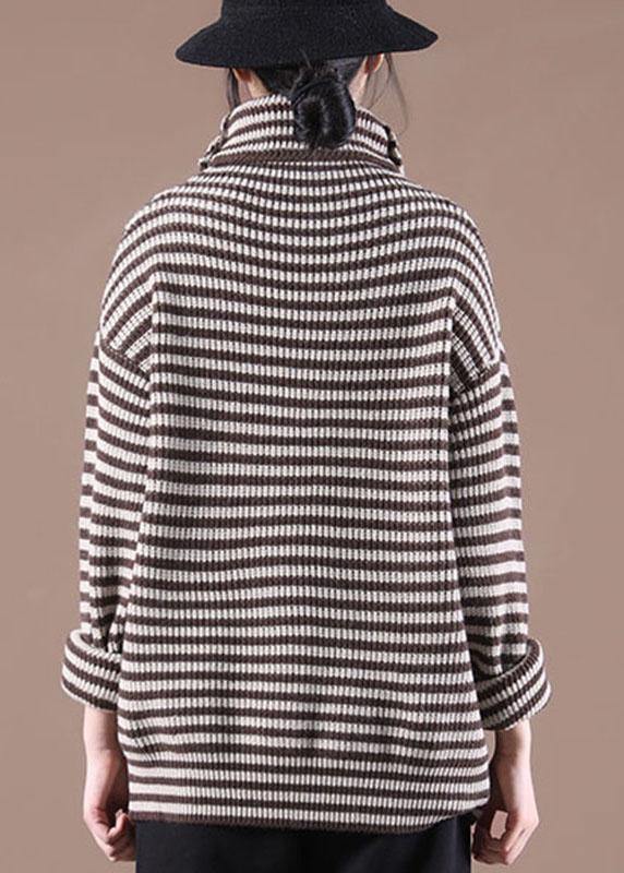 Gracefully Styled Top for Any Occasion
