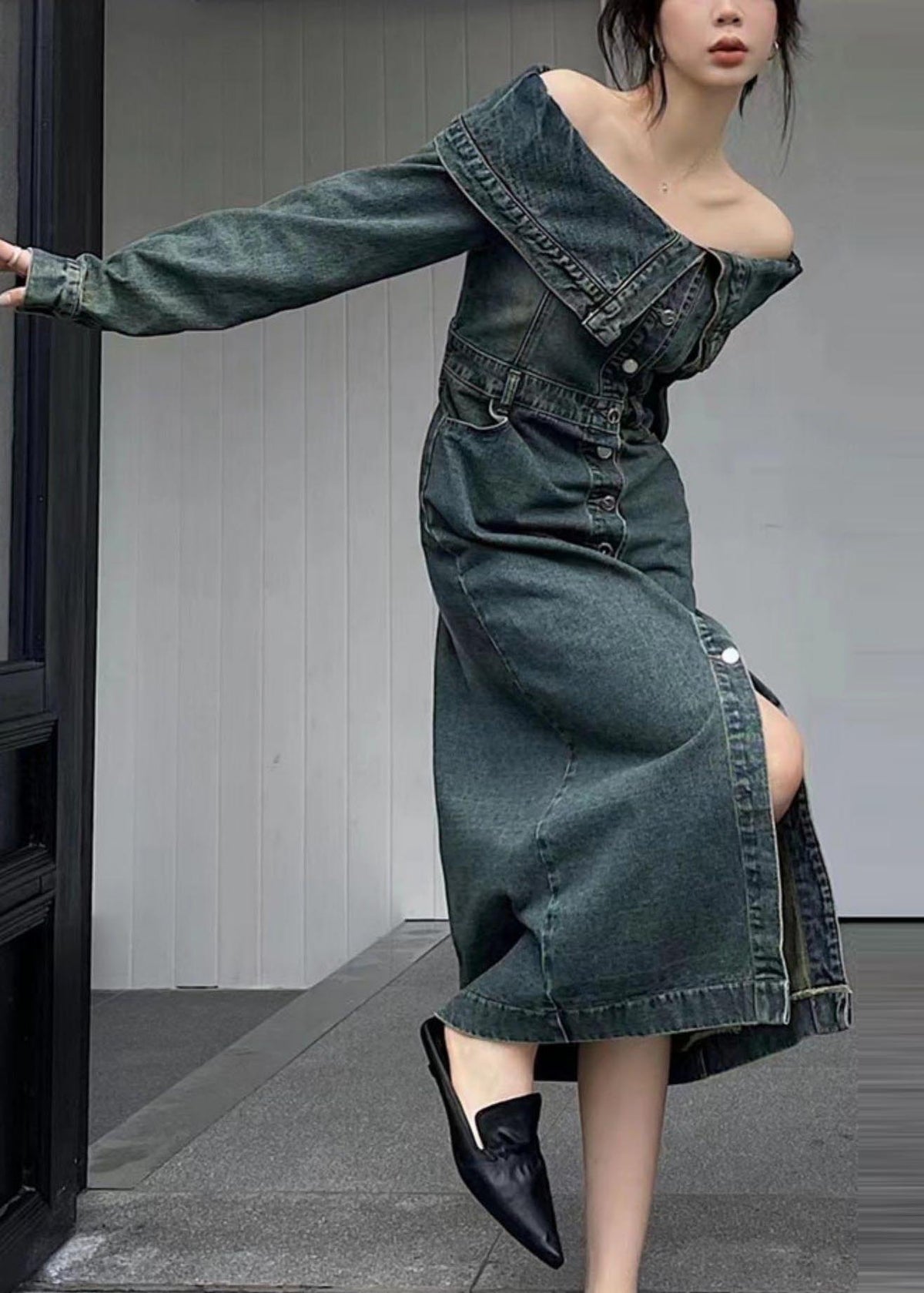 Classic Vintage & Enduringly Stylish Dress