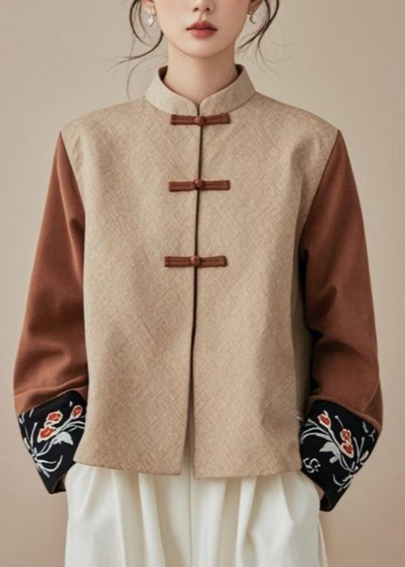 Beautifully Finished Coat in a Timeless Design