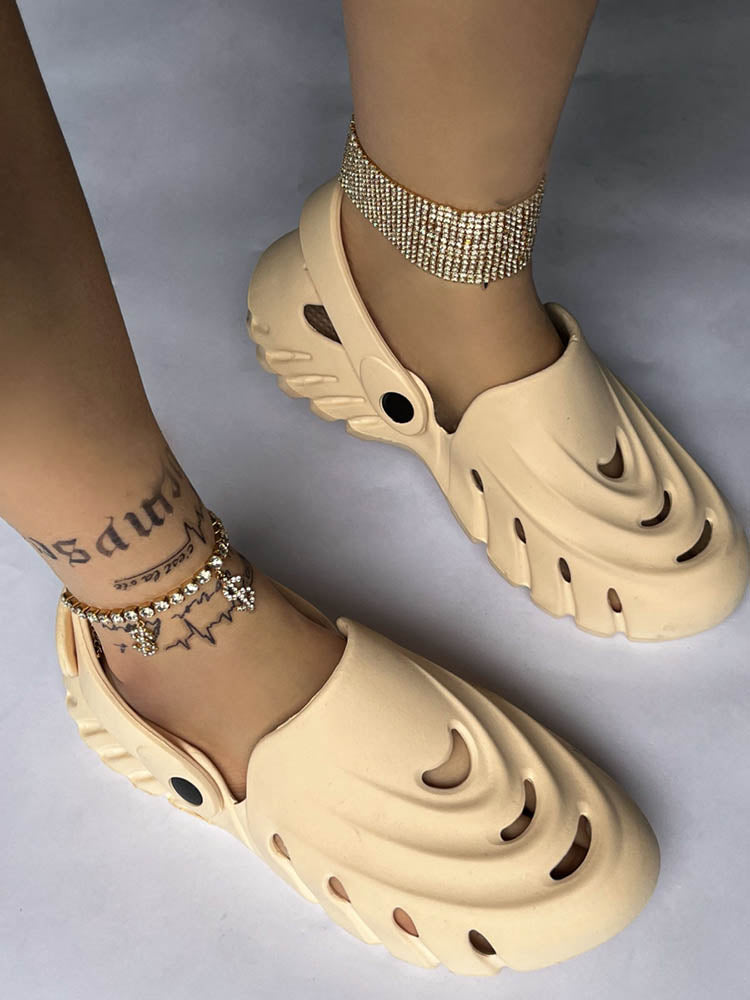 Chic Orthopedic Flats with Unique Design