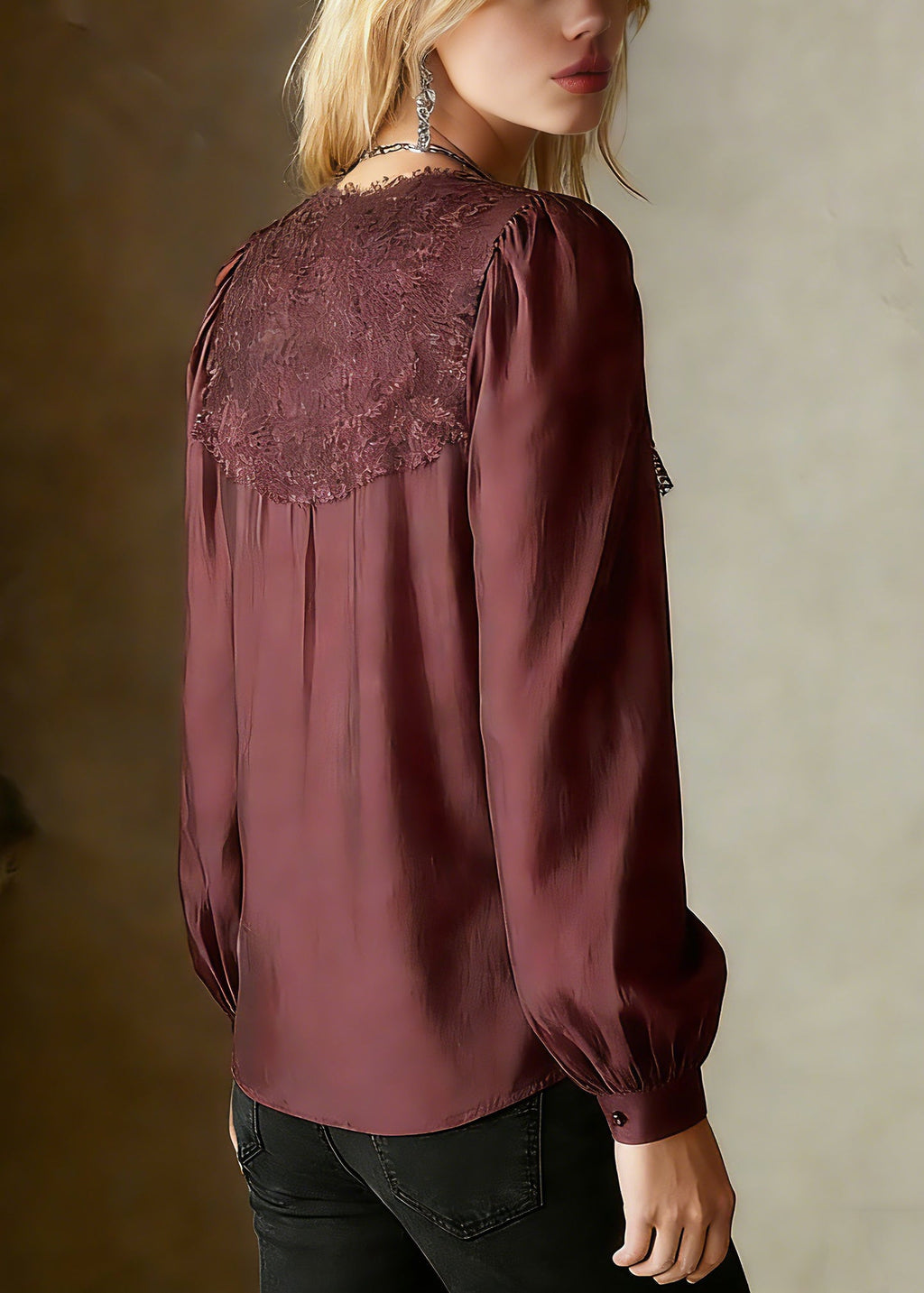 Effortlessly Elegant Top with a Timeless Design