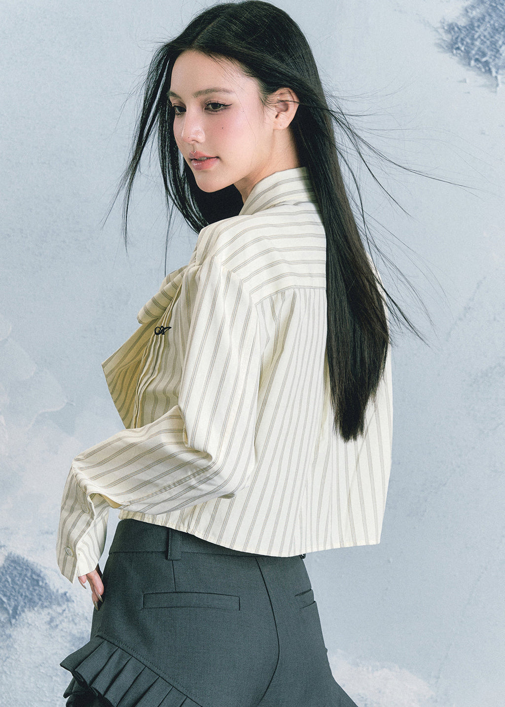 Well Tailored Top with a Graceful Silhouette