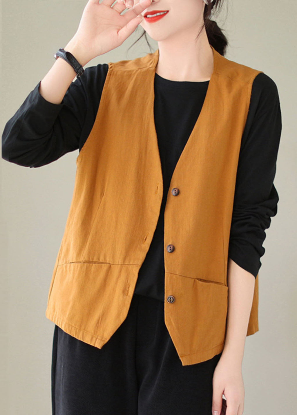 Well Tailored Coat with a Graceful Silhouette