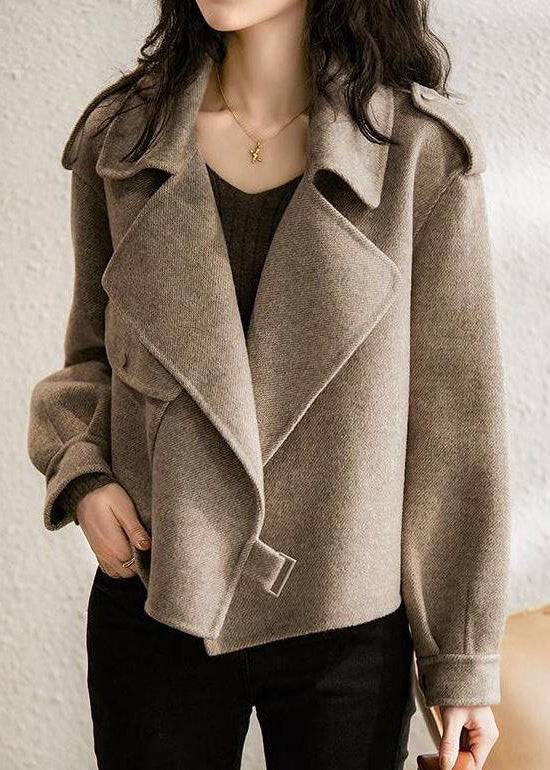 Beautifully Finished Coat in a Timeless Design