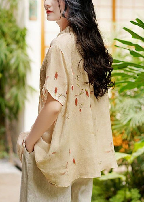Well Tailored Top with a Graceful Silhouette