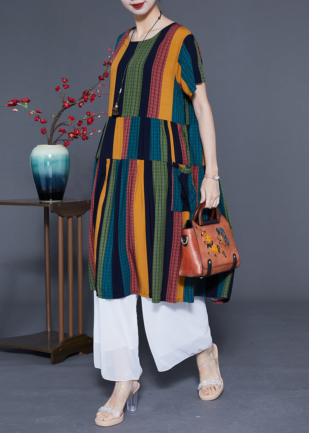Well Tailored Dress with a Graceful Silhouette
