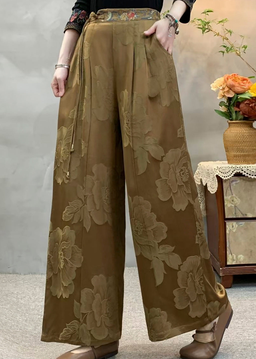 Sophisticated Pants with a Clean Classic Look