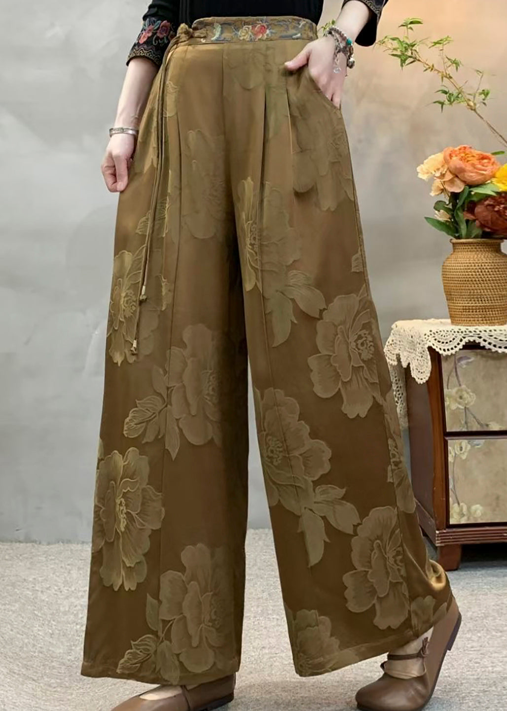 Sophisticated Pants with a Clean Classic Look