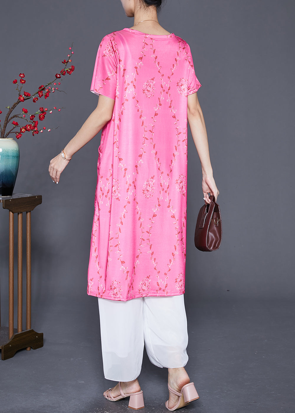 Beautifully Crafted Dress in a Classic Style