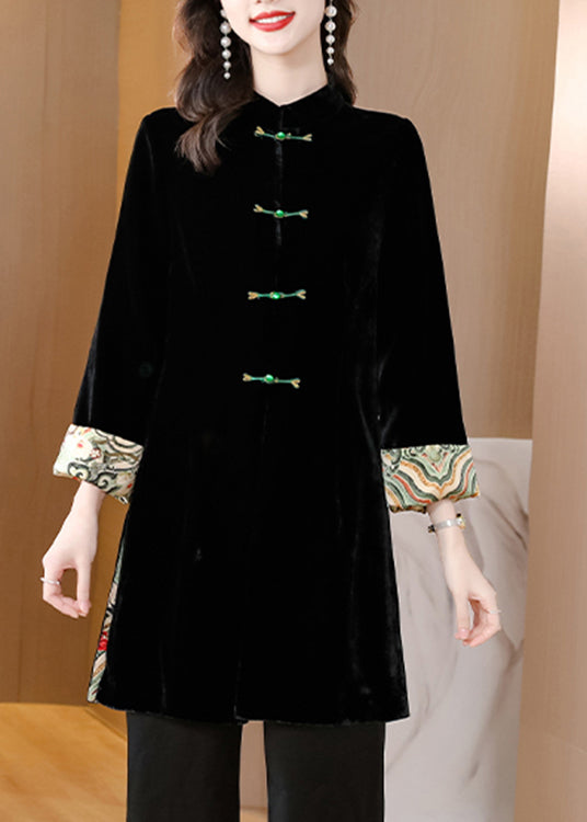 Sophisticated Coat with a Clean Classic Look