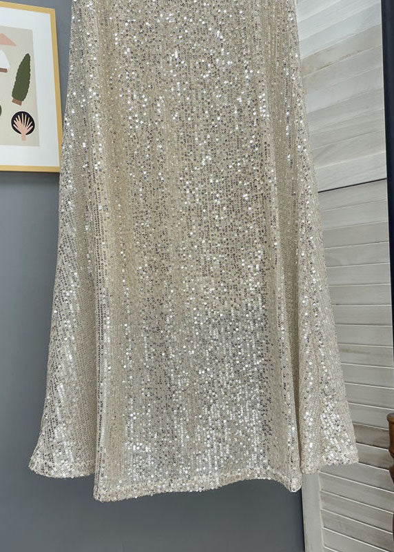 Well Tailored Garment with a Graceful Silhouette