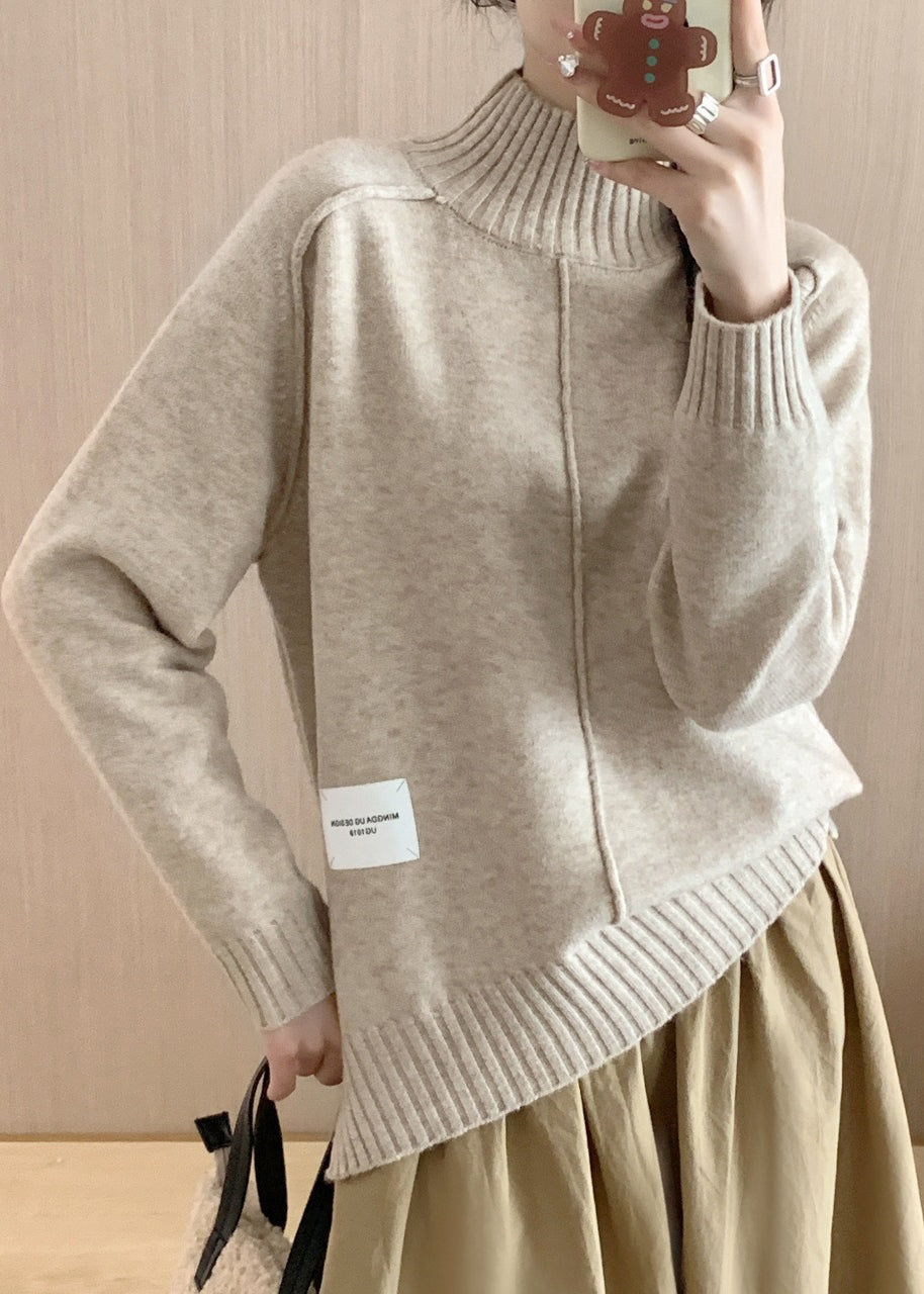 Effortlessly Elegant Sweater with a Timeless Design