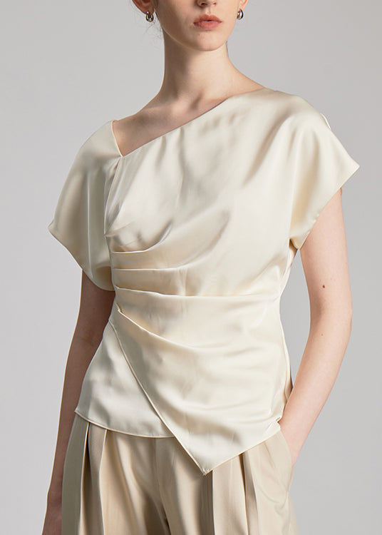 Effortlessly Elegant Top with a Timeless Design