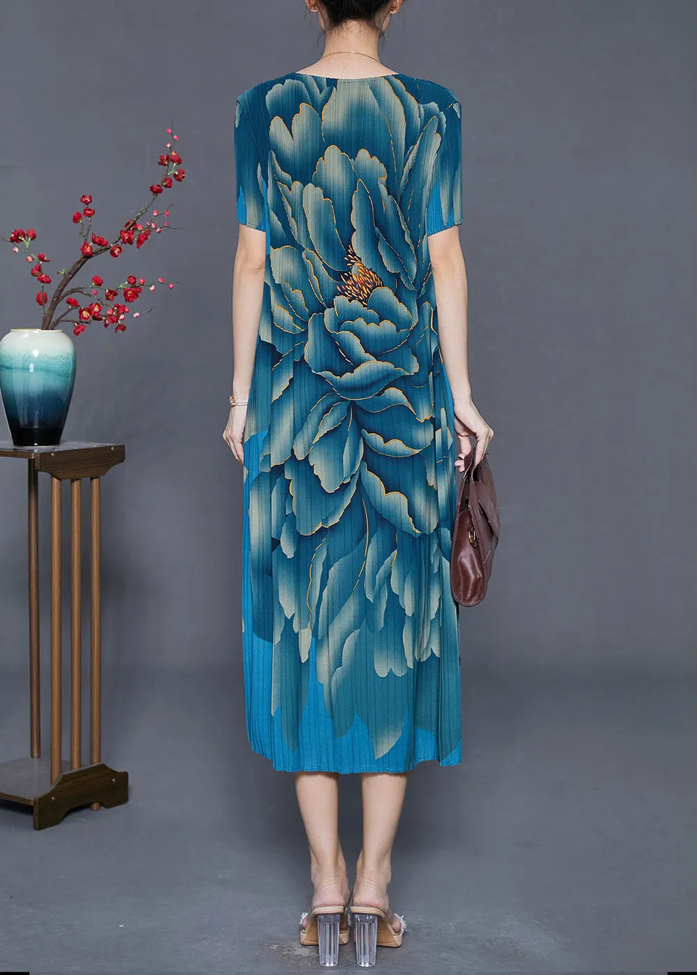 Polished Dress with an Effortless Classic Look