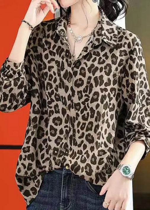 Classic Vintage Shirt with a Flattering Fit