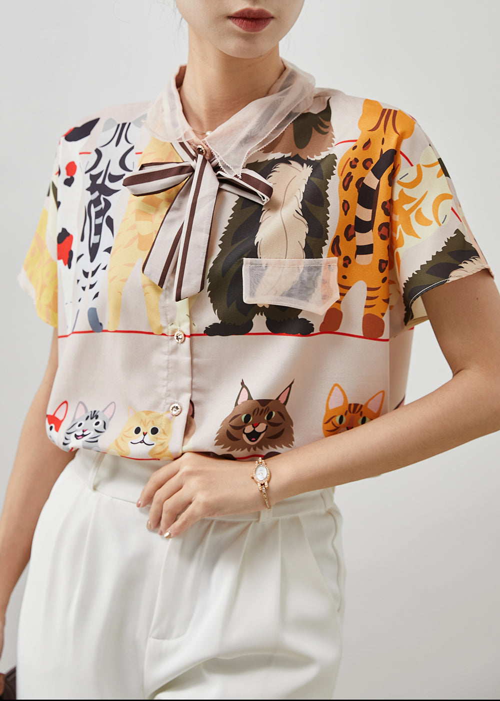 Classic Vintage Blouse with a Flattering Fit