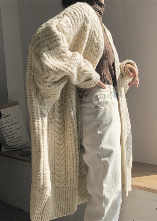 Effortlessly Elegant Cardigan with a Timeless Design