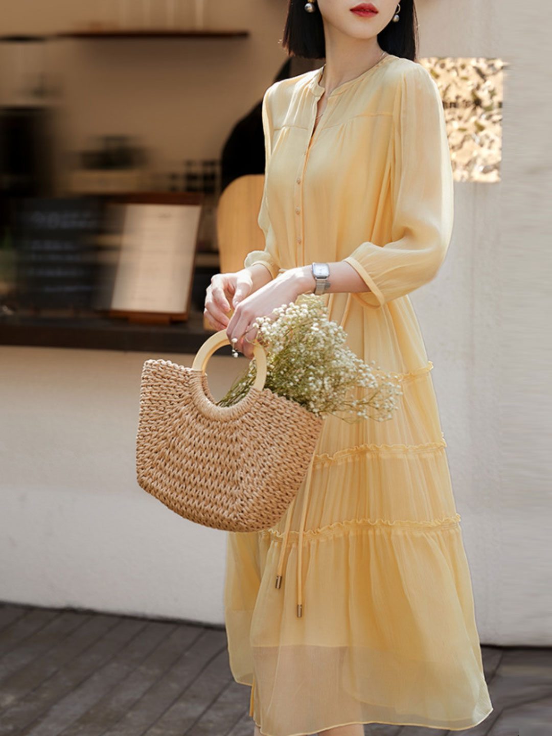 Sophisticated Dress with a Clean Classic Look