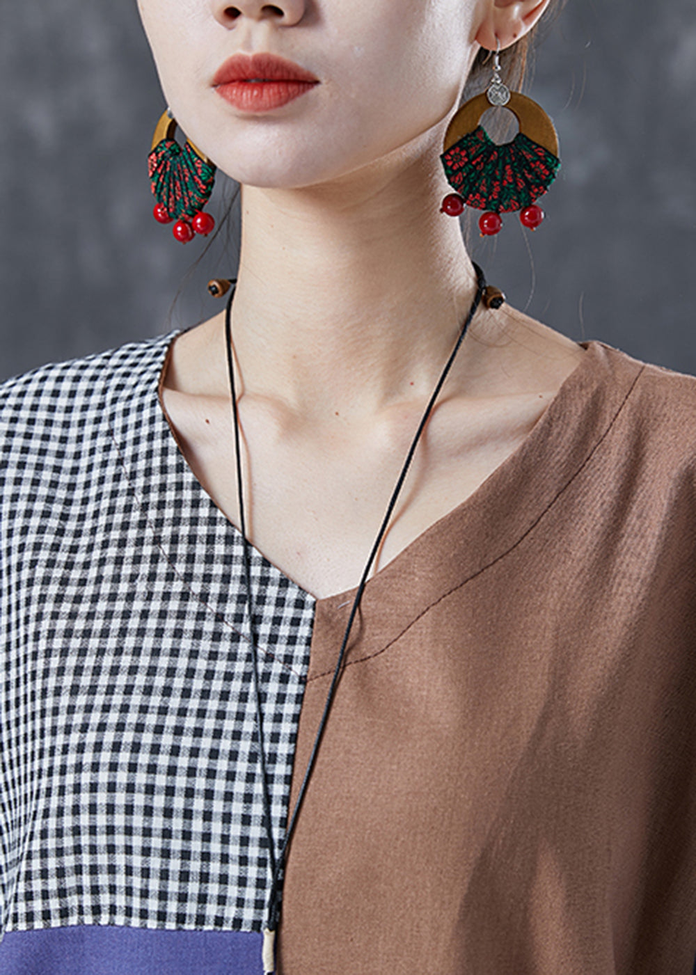 Sophisticated Blouse with a Clean Classic Look