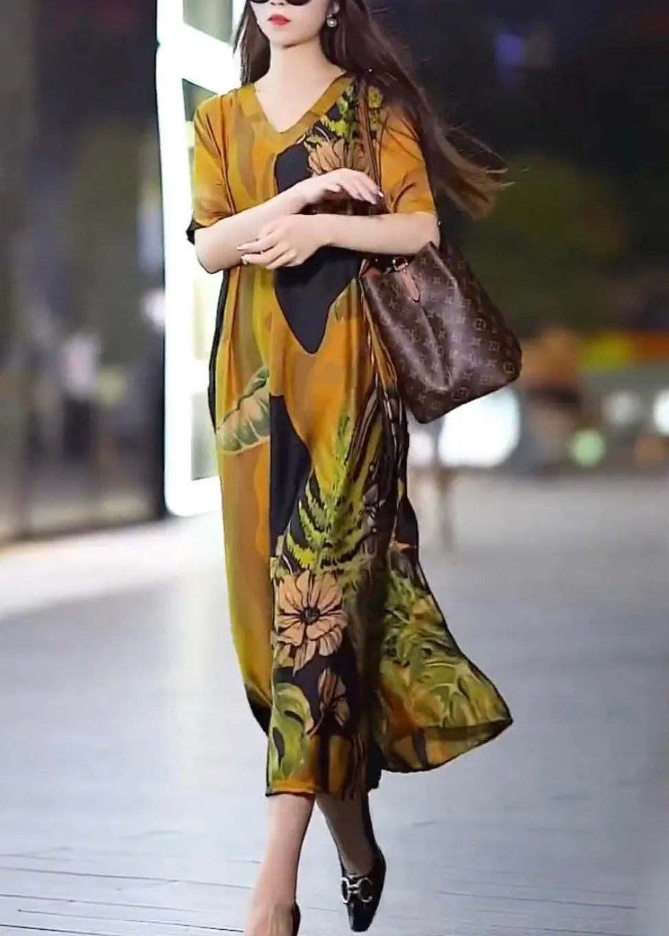 Classic Vintage Dress with a Flattering Fit