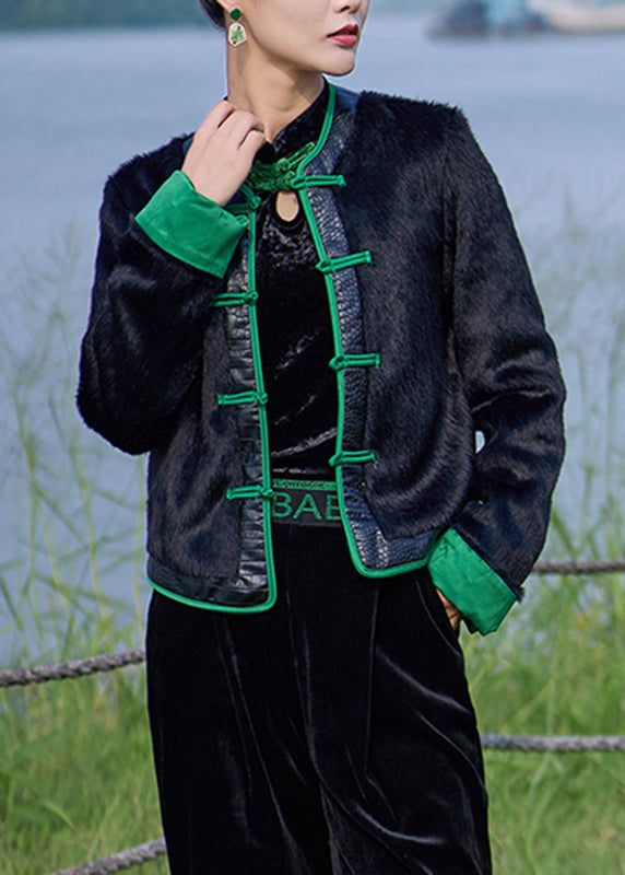 Gracefully Styled Coat for Any Occasion