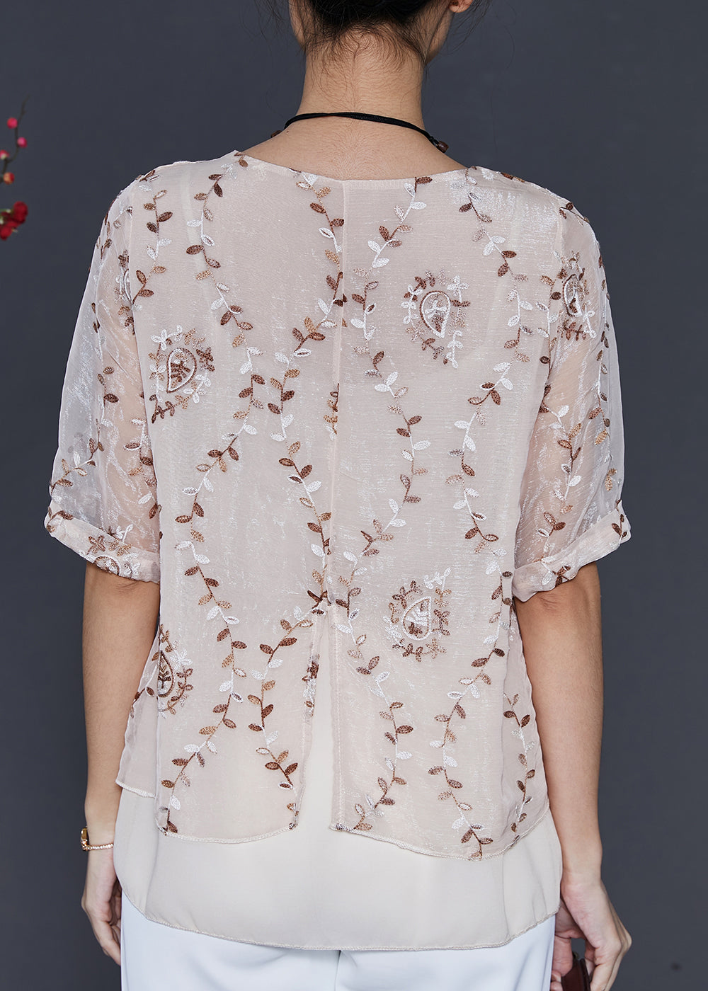 Classic Vintage Shirt with a Flattering Fit