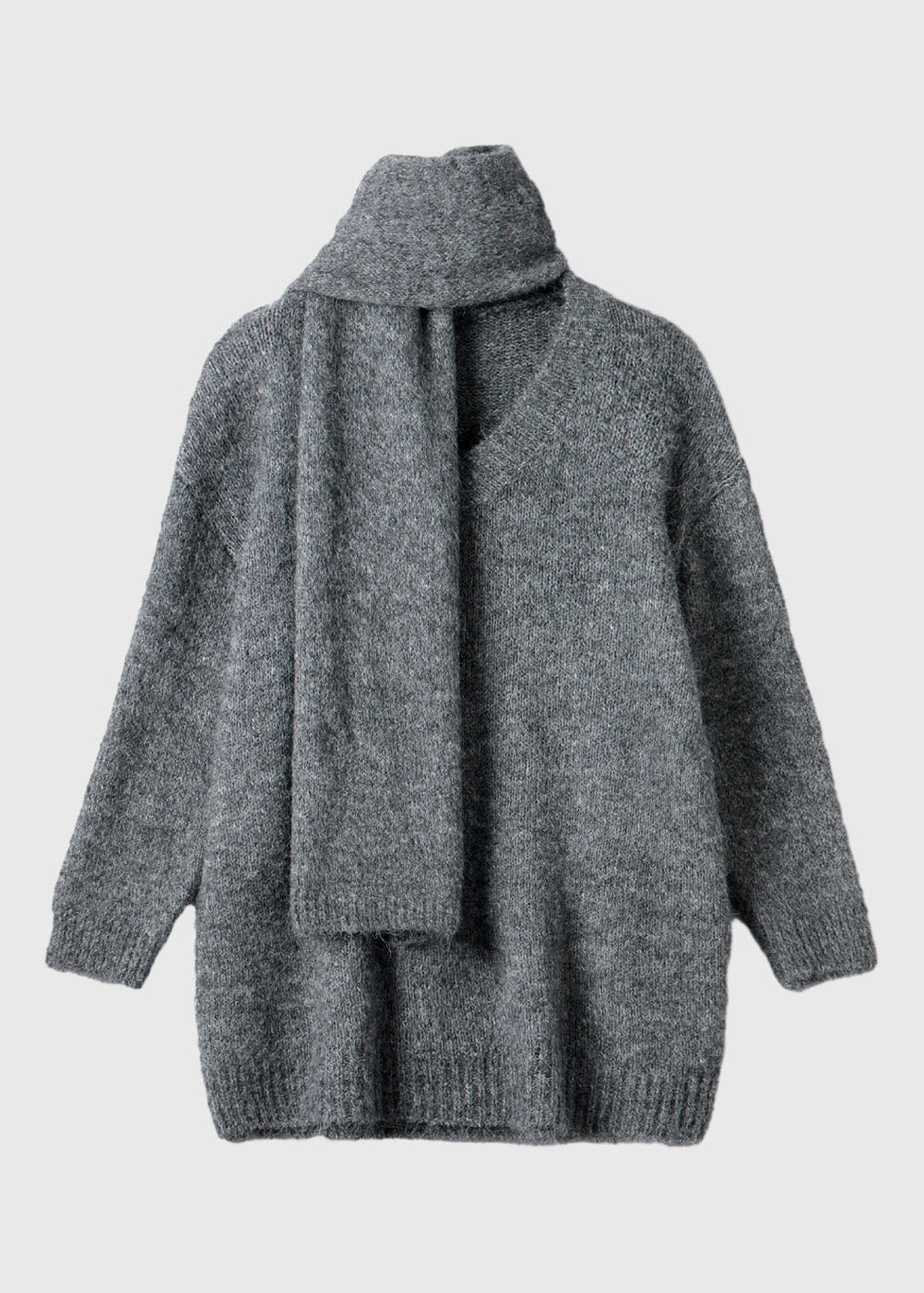 Well Tailored Sweater with a Graceful Silhouette