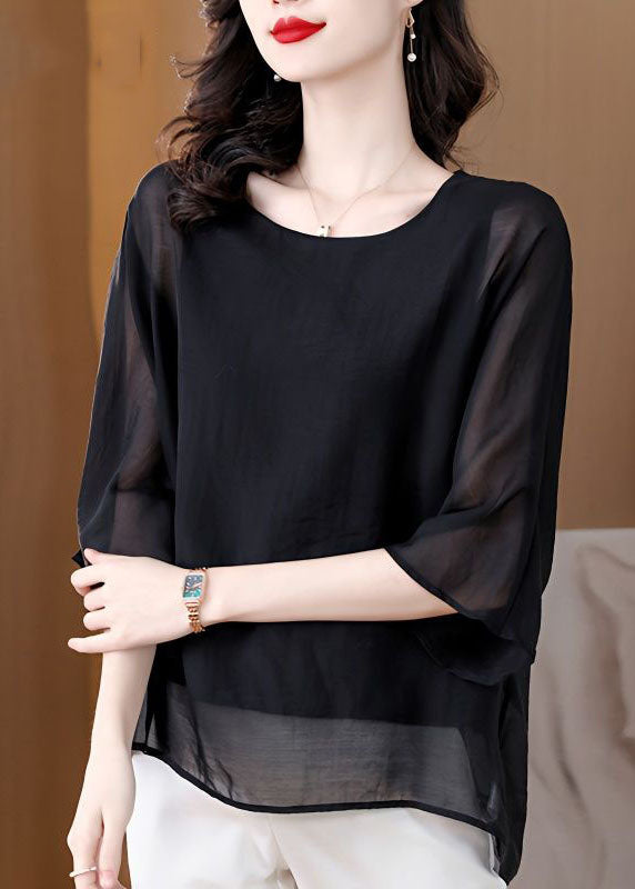 Well Tailored Top with a Graceful Silhouette