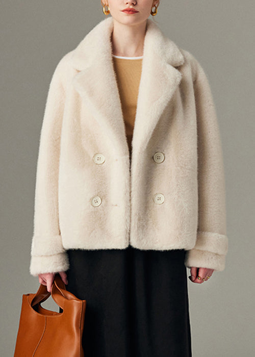 Elegantly Styled Coat for Everyday Wear