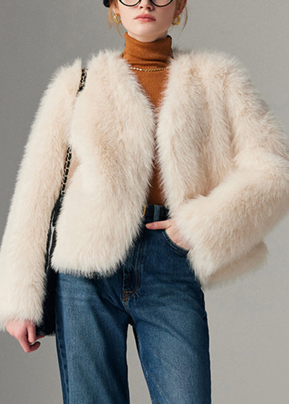 Effortlessly Elegant Coat with a Timeless Design