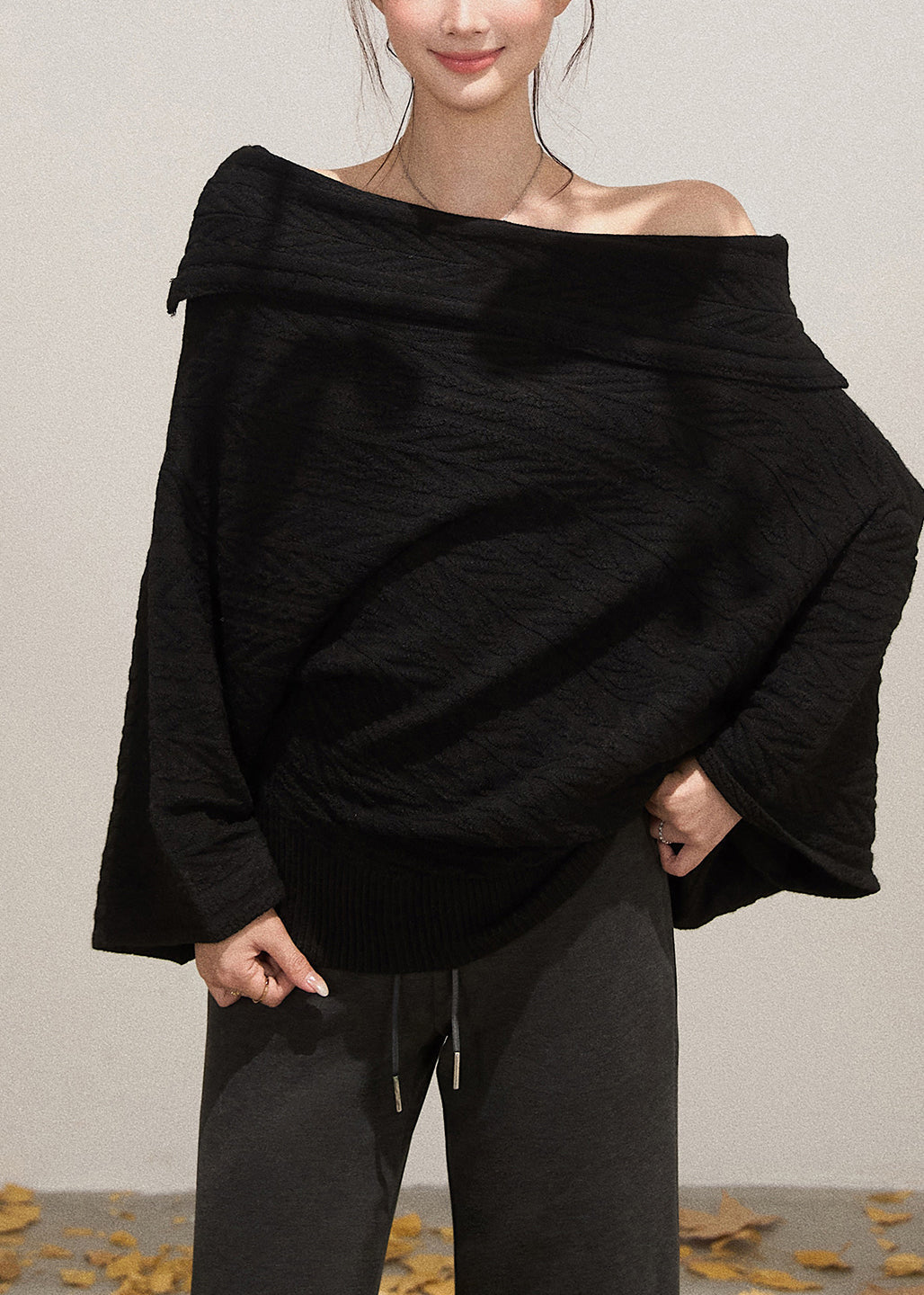 Effortlessly Elegant Sweater with a Timeless Design