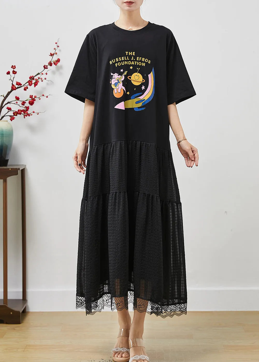 Classic Vintage Dress with a Flattering Fit