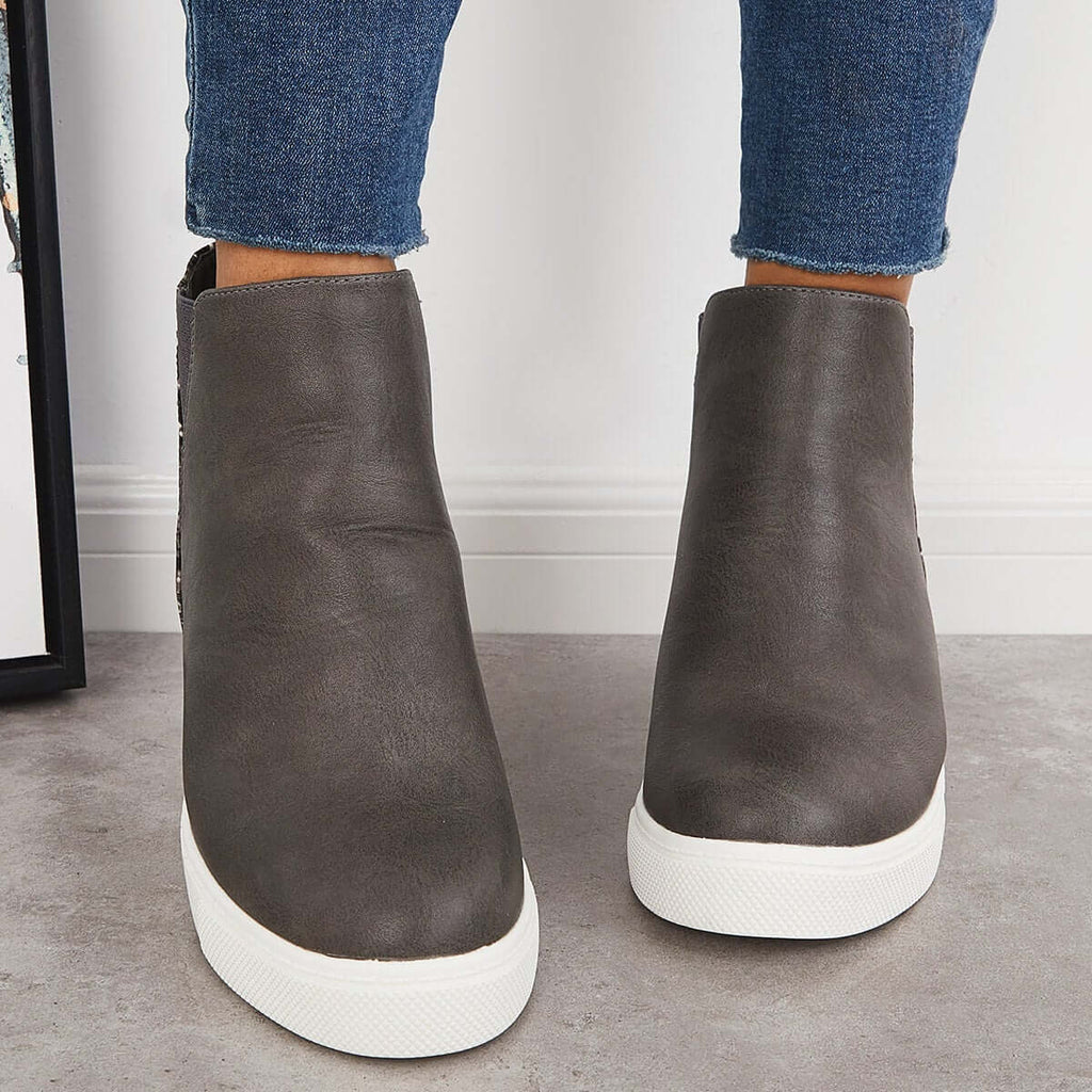 Graceful Orthopedic Sneakers for Modern Look
