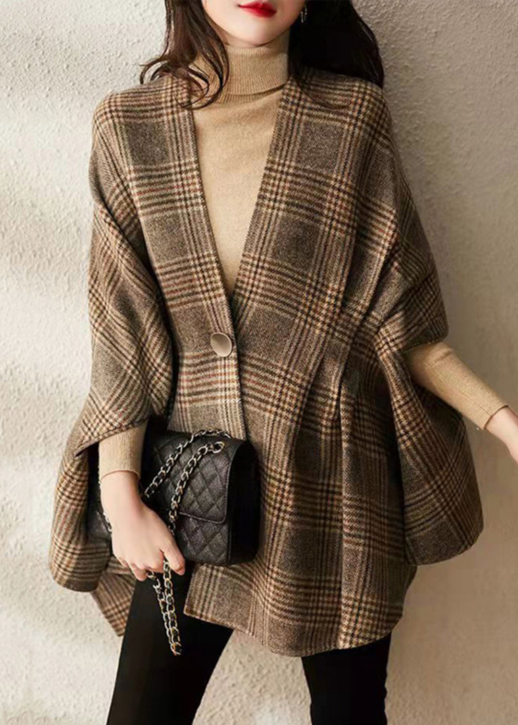 Beautifully Finished Coat in a Timeless Design