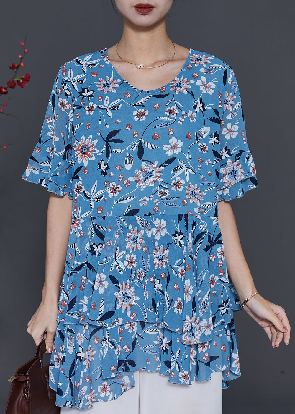 Effortlessly Elegant Shirt with a Timeless Design