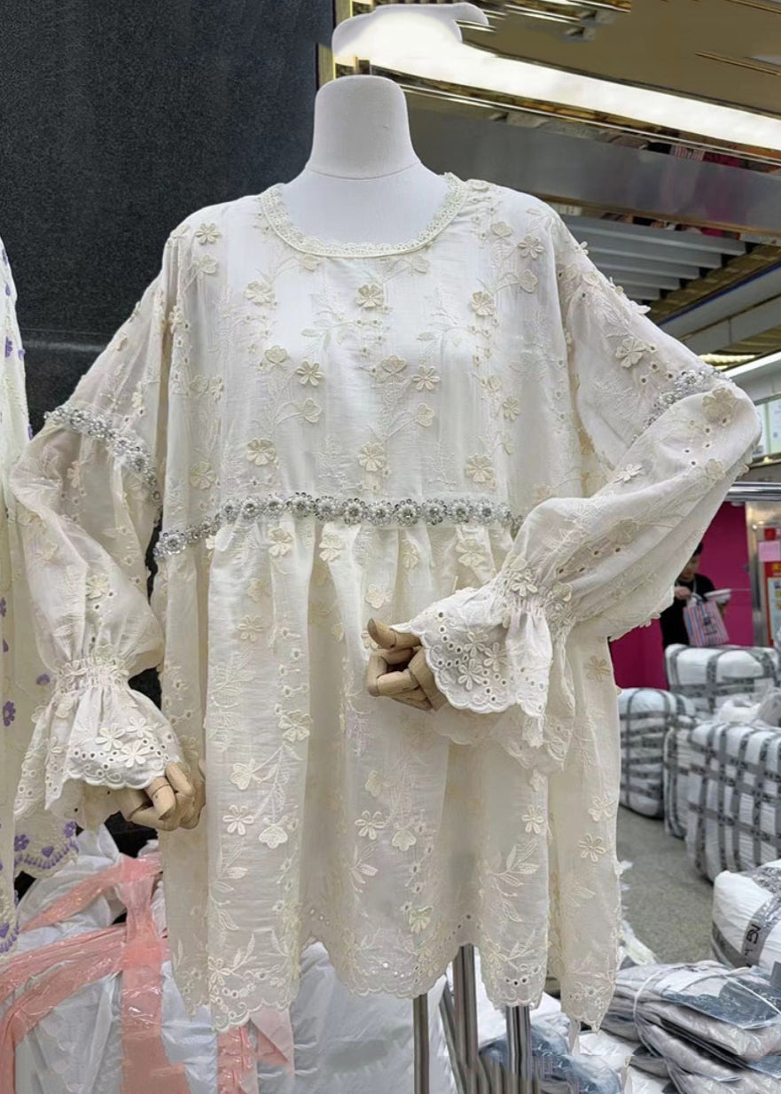 Gracefully Styled Blouse for Any Occasion