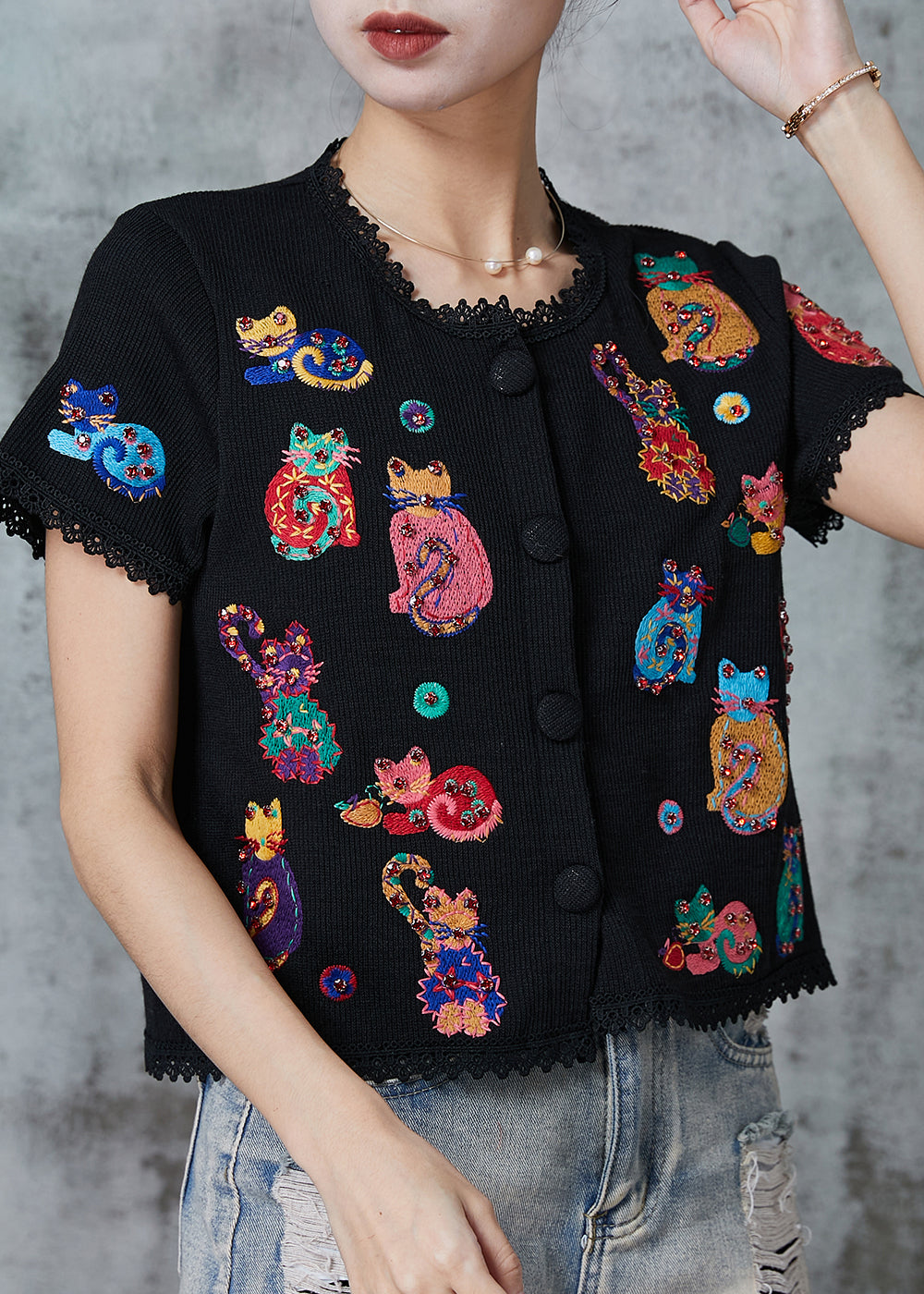 Effortlessly Elegant Shirt with a Timeless Design
