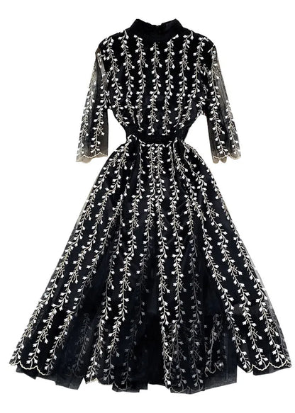 Classic Vintage Dress with a Flattering Fit
