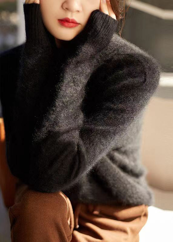 Classic Vintage Sweater with a Flattering Fit