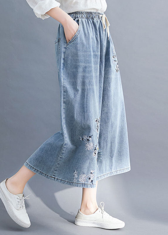 Effortlessly Elegant Pants with a Timeless Design