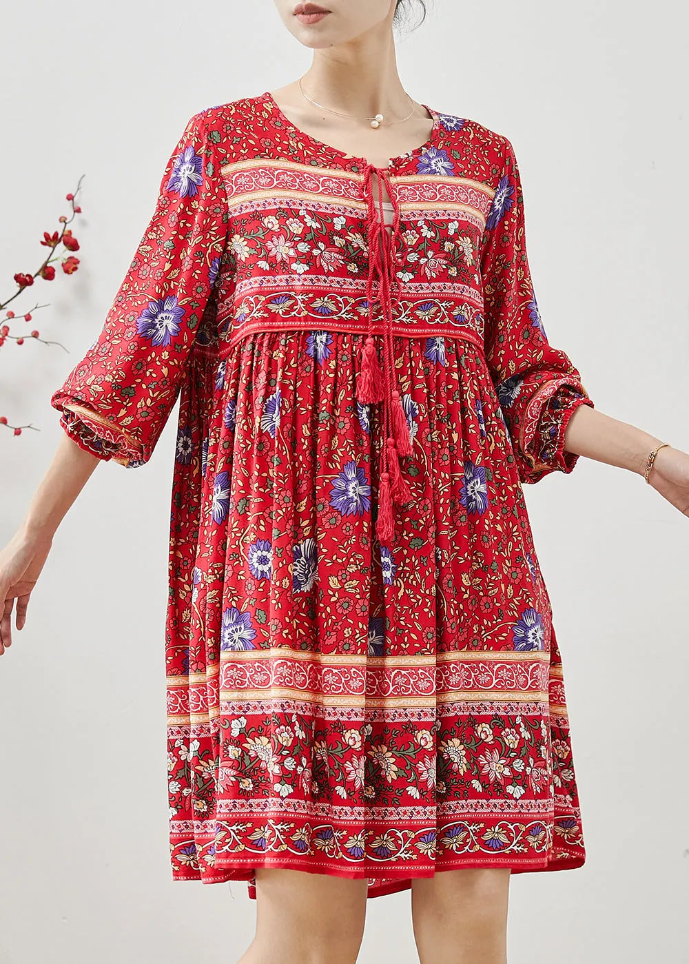 Beautifully Finished Dress in a Timeless Design